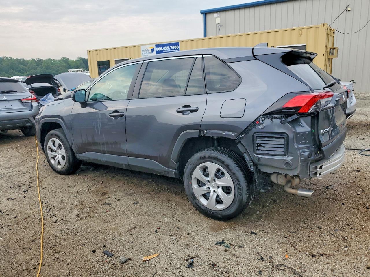 2025 TOYOTA RAV4 LE — снимка 2