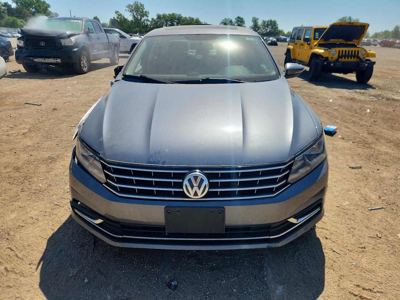 2017 VOLKSWAGEN PASSAT SE — снимка 5