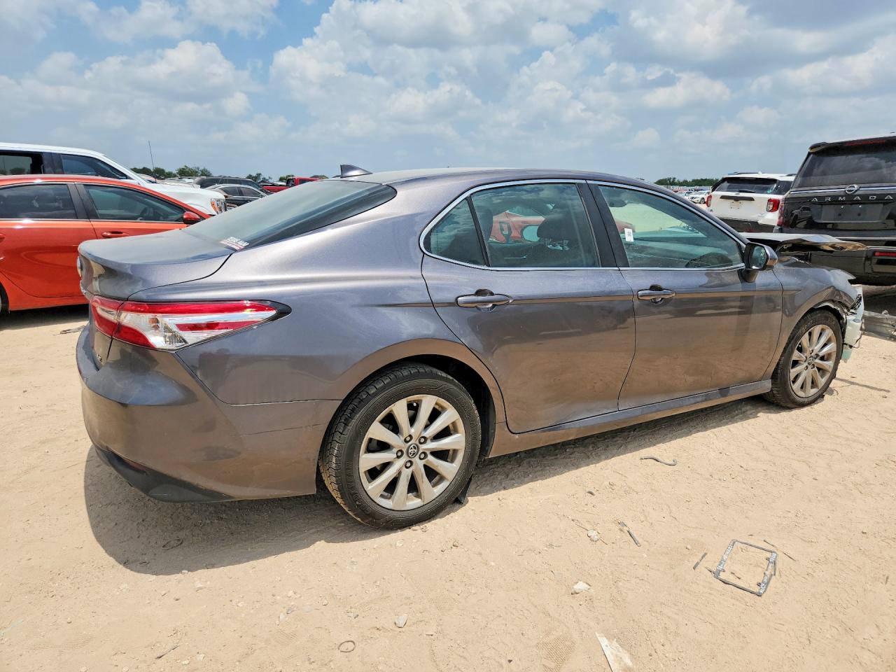 2019 TOYOTA CAMRY LE — снимка 3