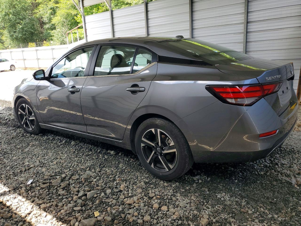 2025 NISSAN SENTRA SV — снимка 2