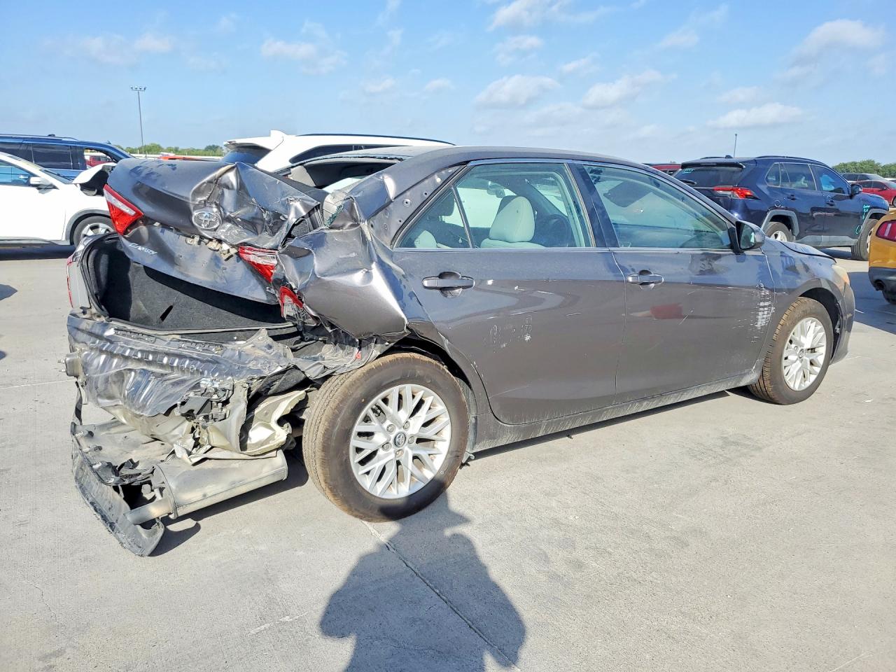 2016 TOYOTA CAMRY LE — снимка 3