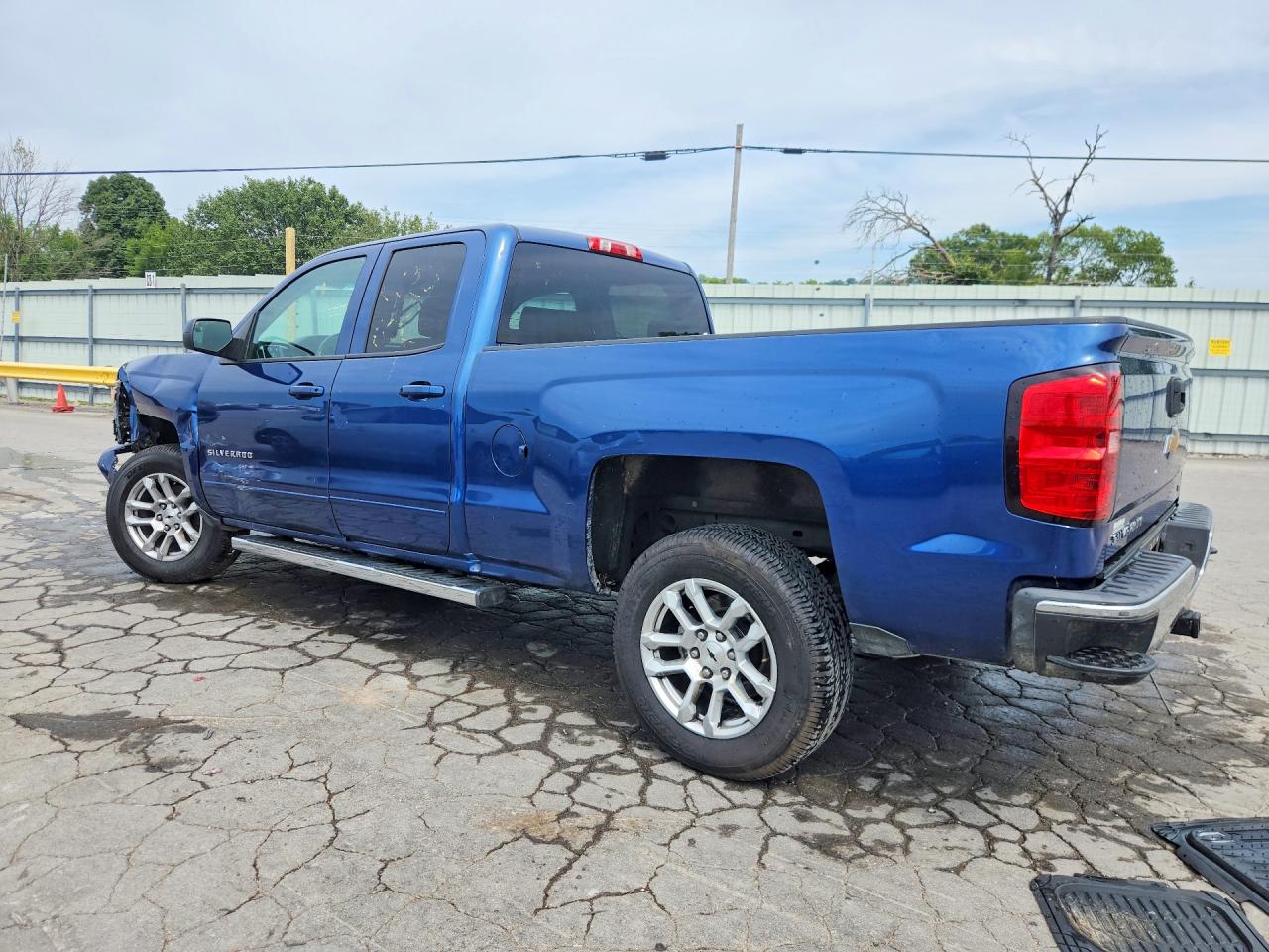 2015 CHEVROLET SILVERADO C1500 LT — снимка 2
