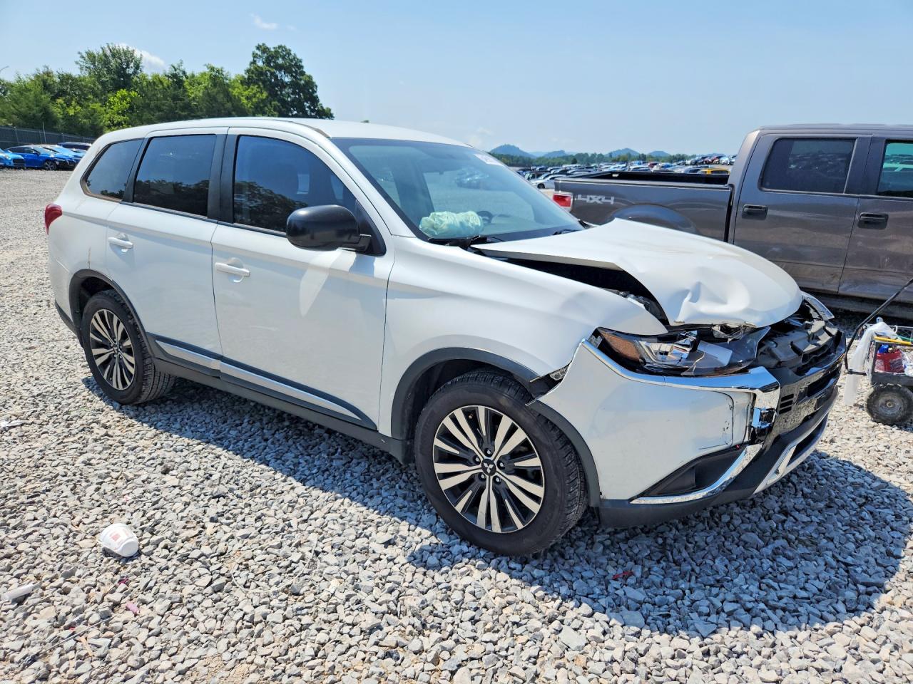 2019 MITSUBISHI OUTLANDER ES — снимка 4