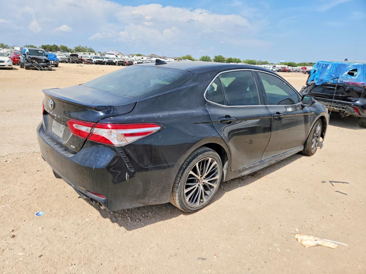 2020 TOYOTA CAMRY SE — снимка 3