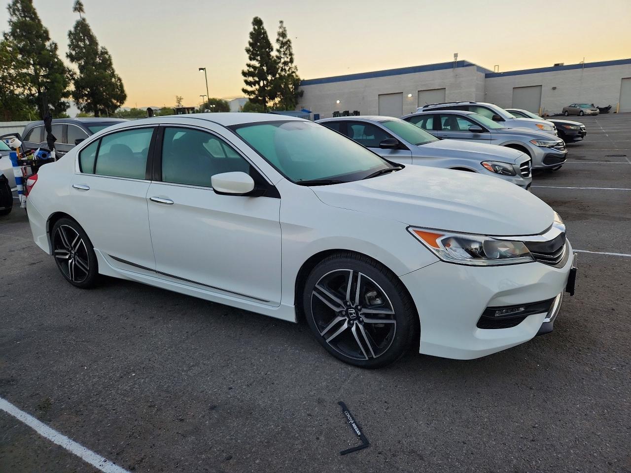 2017 HONDA ACCORD SPORT — снимка 4