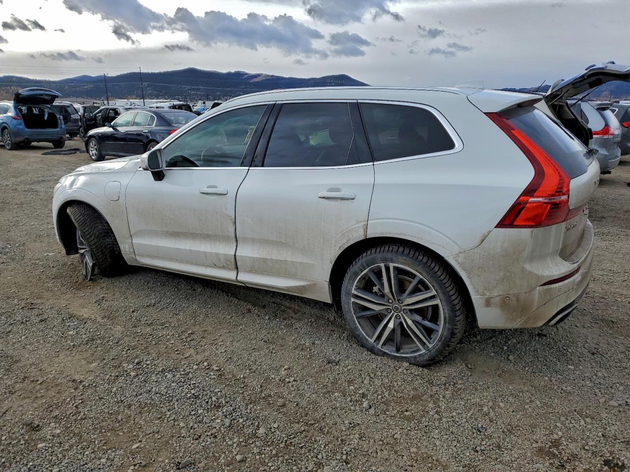 2019 VOLVO XC60 T8 R-DESIGN — снимка 2