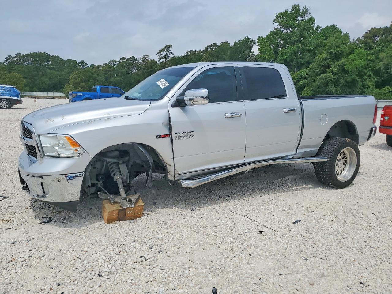 2018 RAM 1500 SLT