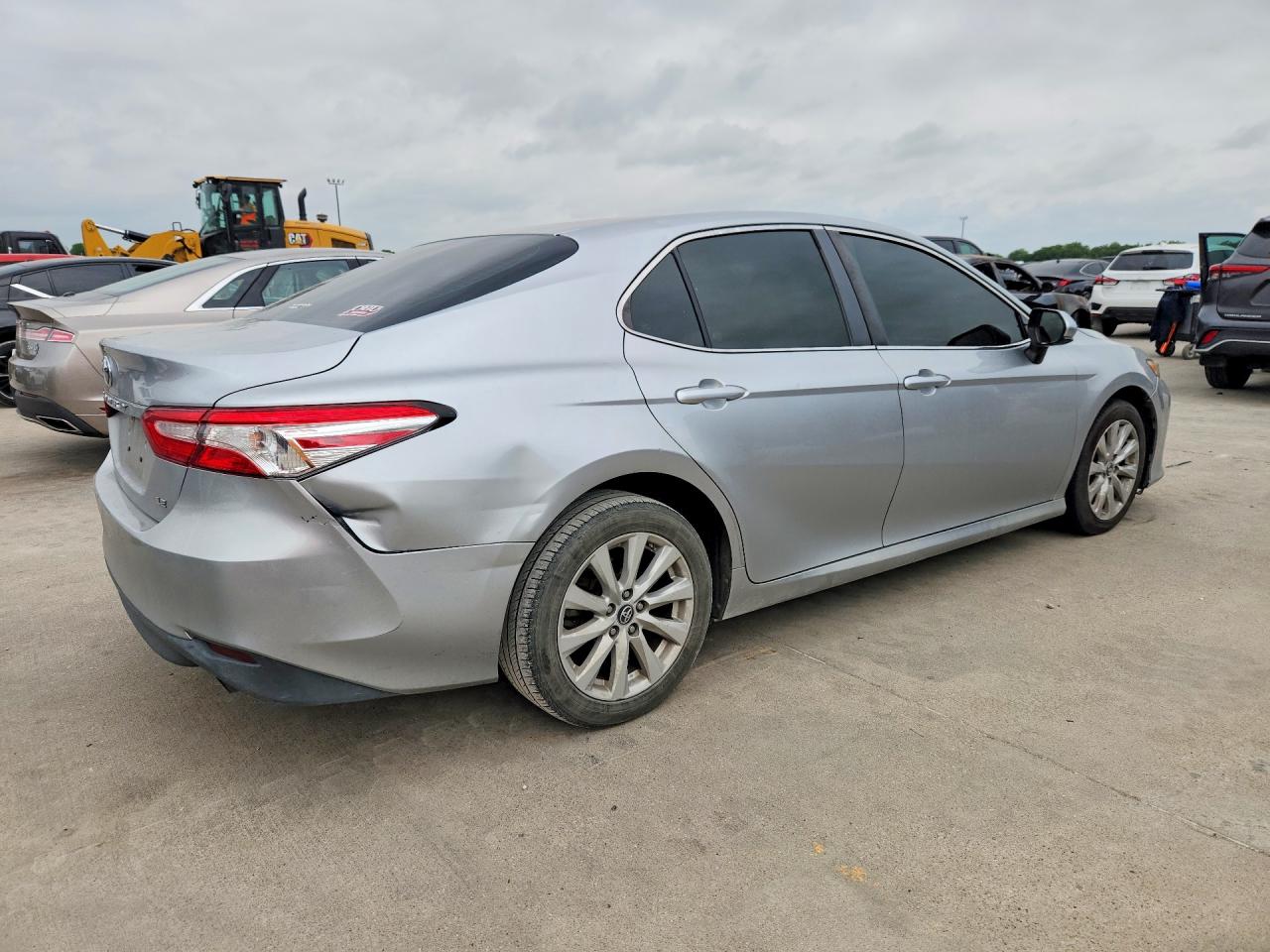 2018 TOYOTA CAMRY LE — снимка 3