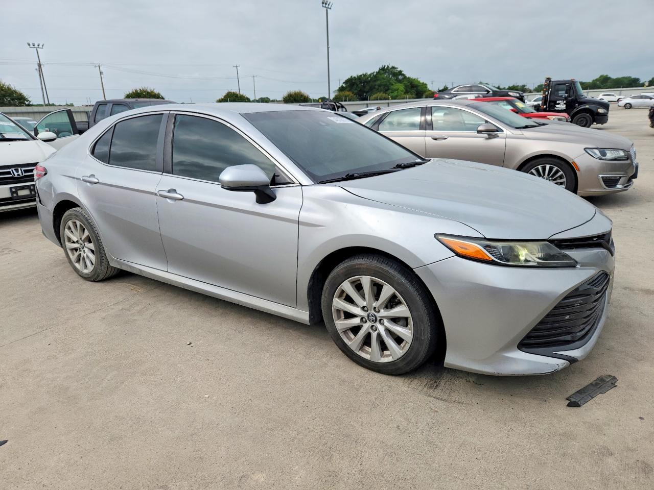 2018 TOYOTA CAMRY LE — снимка 4