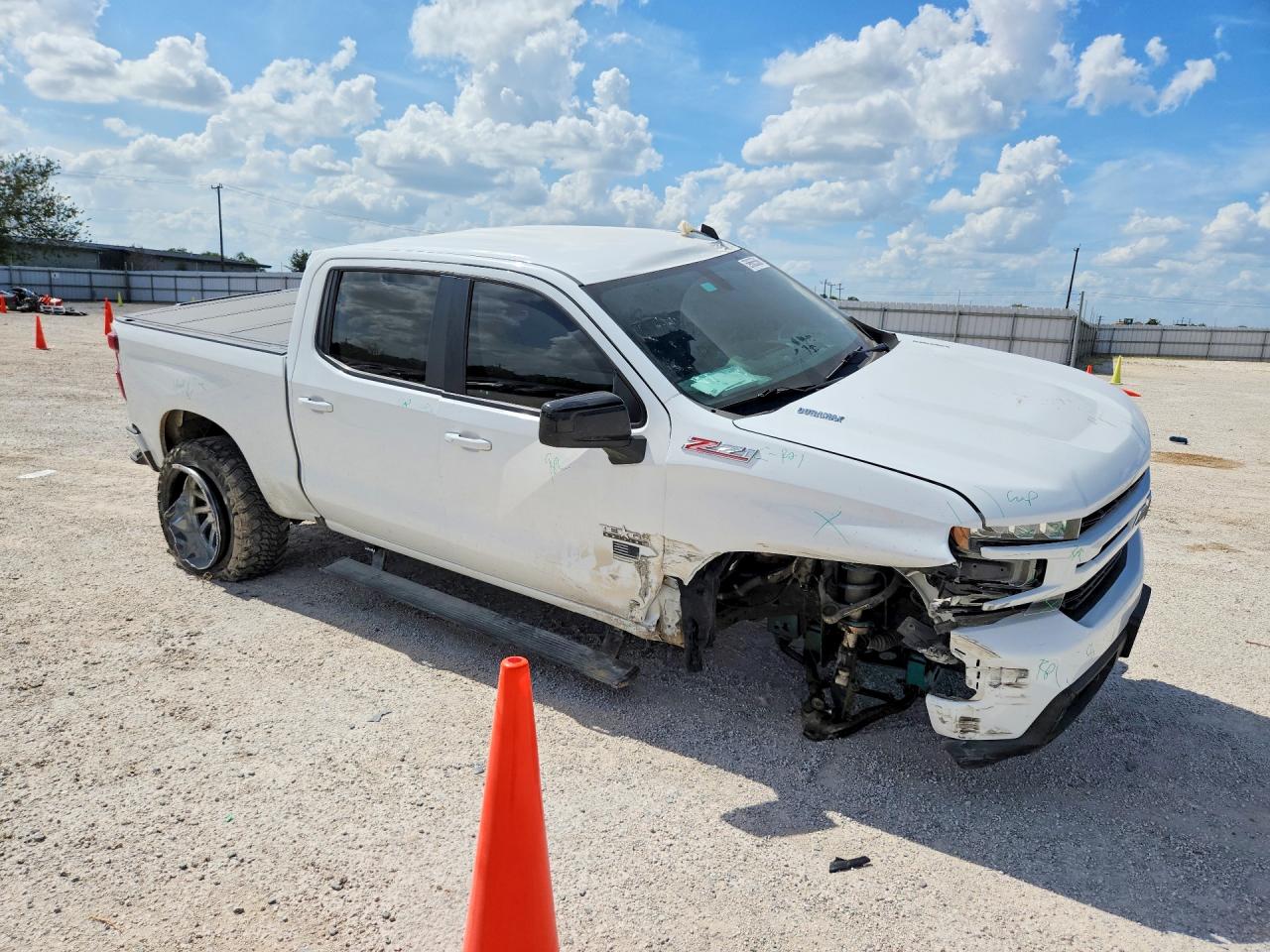 2020 CHEVROLET SILVERADO K1500 RST — снимка 4