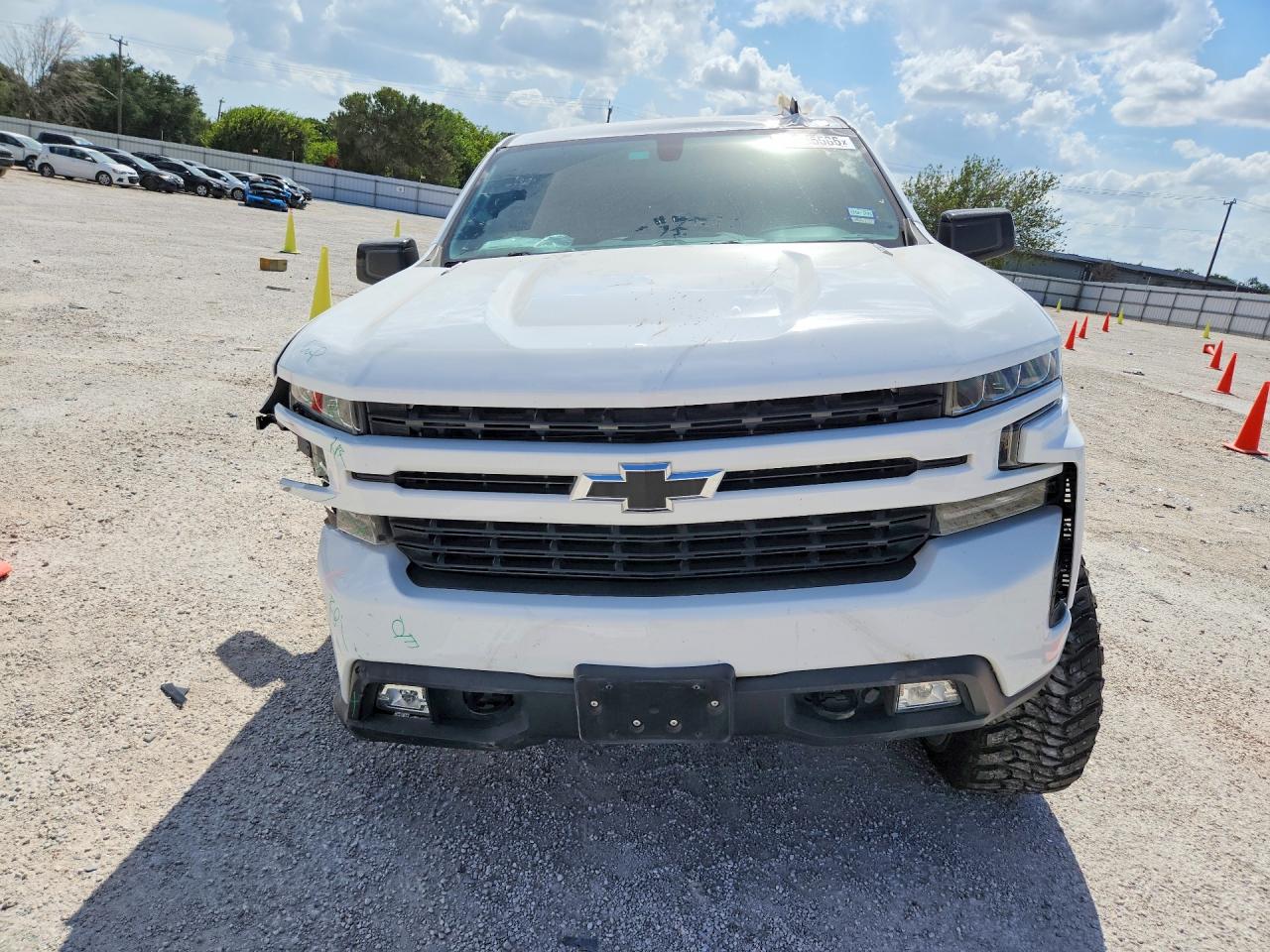 2020 CHEVROLET SILVERADO K1500 RST — снимка 5