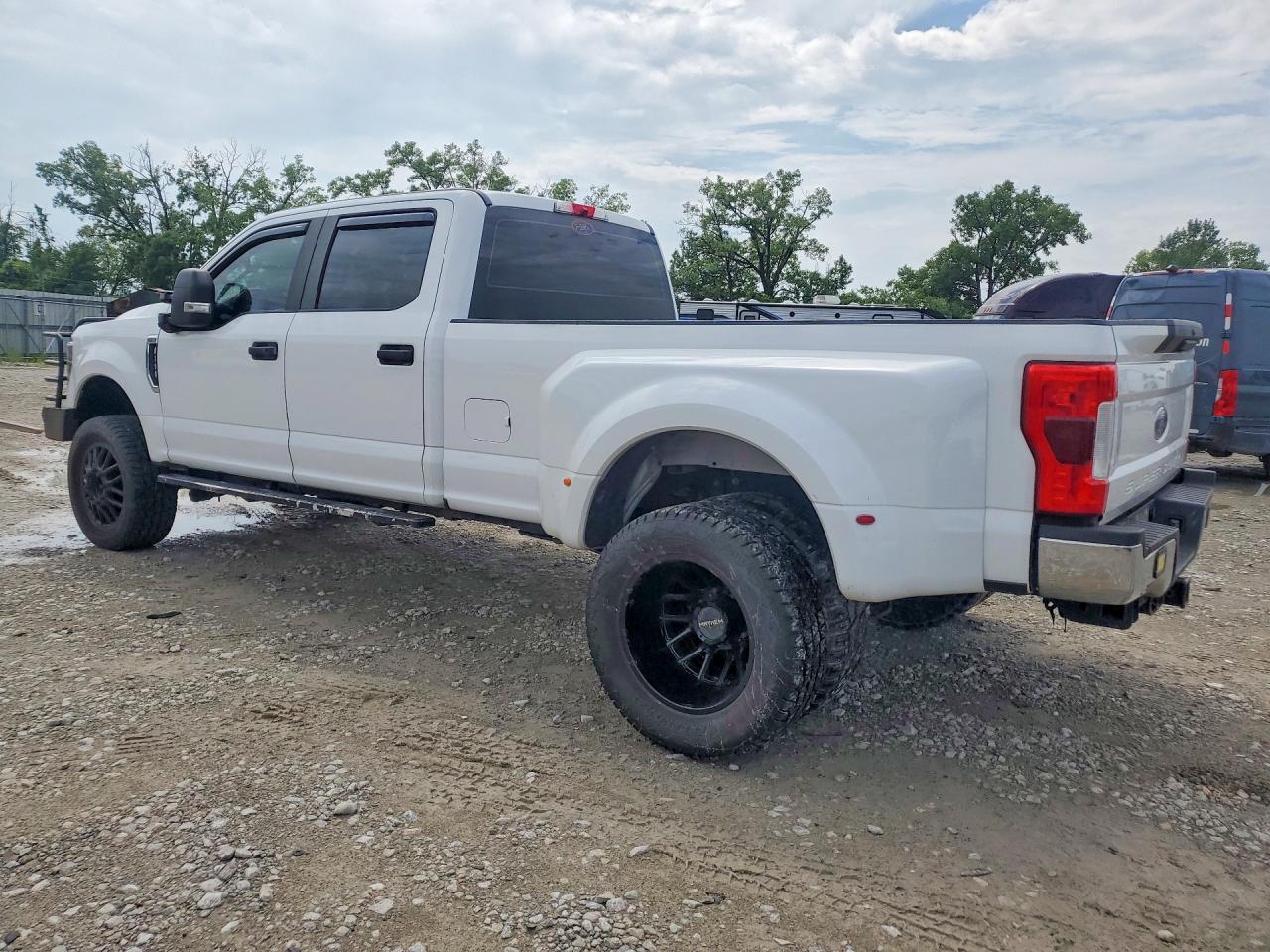 2018 FORD F350 SUPER DUTY — снимка 2