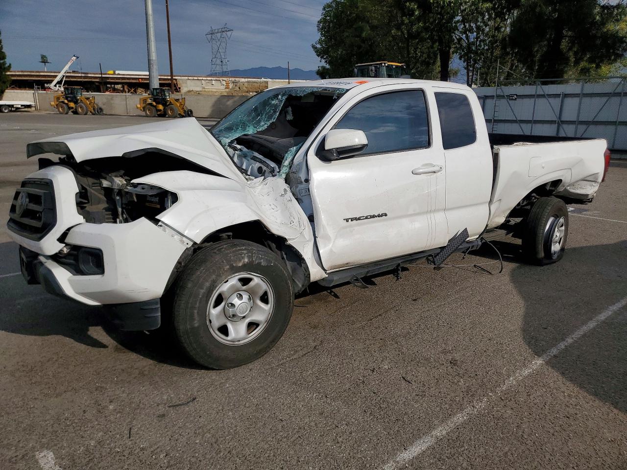 2022 TOYOTA TACOMA SR