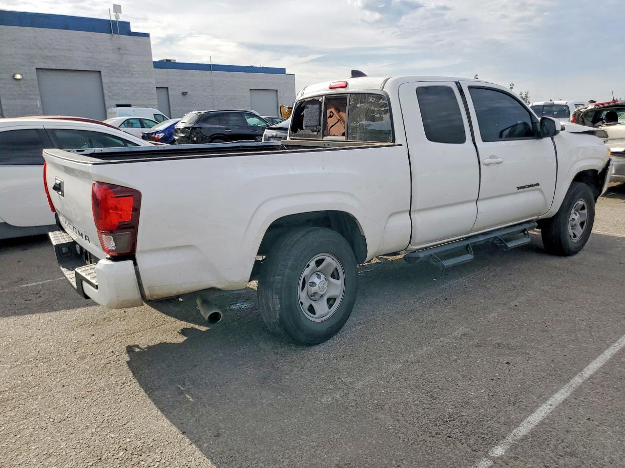 2022 TOYOTA TACOMA SR — снимка 3
