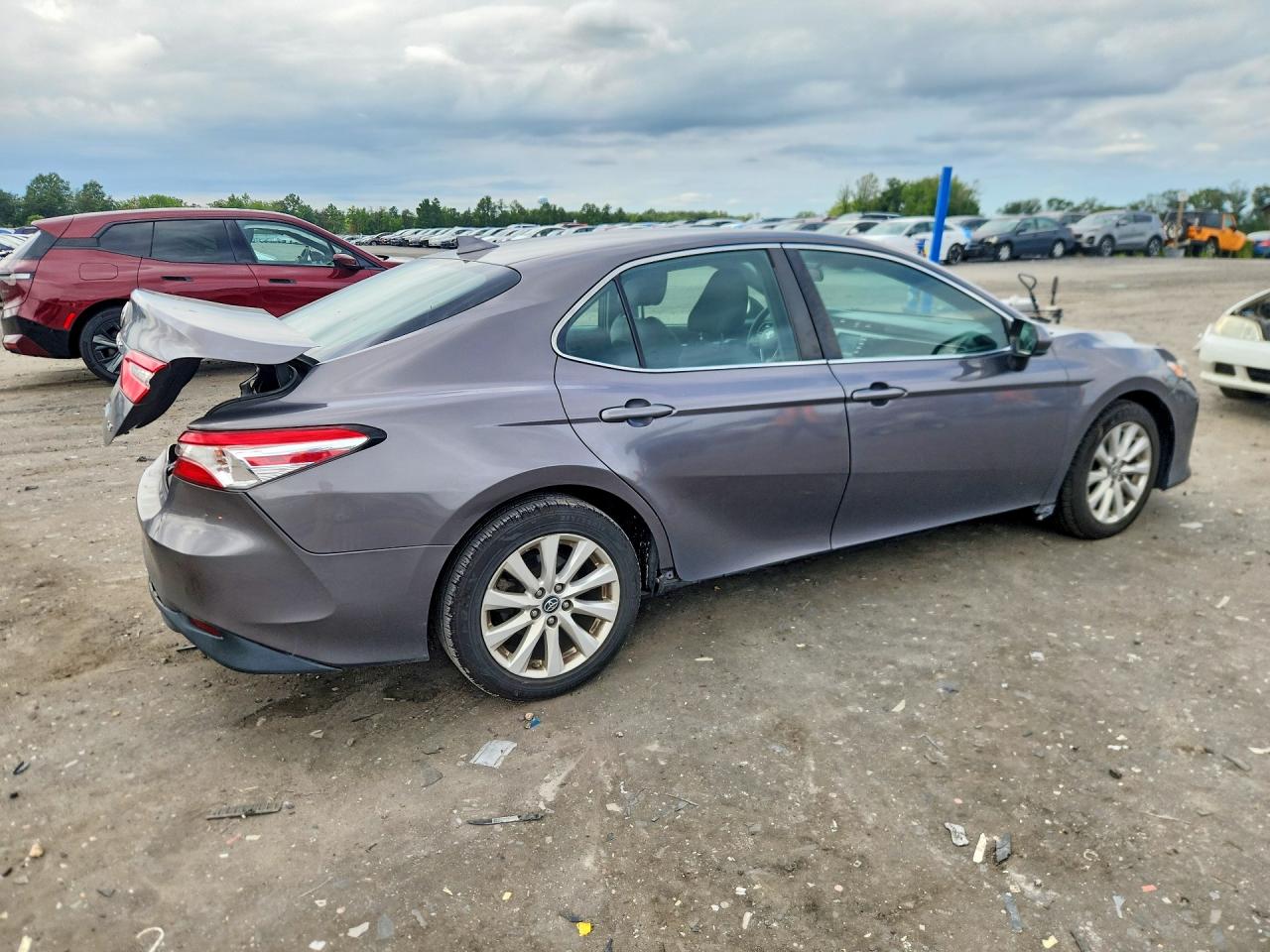 2019 TOYOTA CAMRY LE — снимка 3