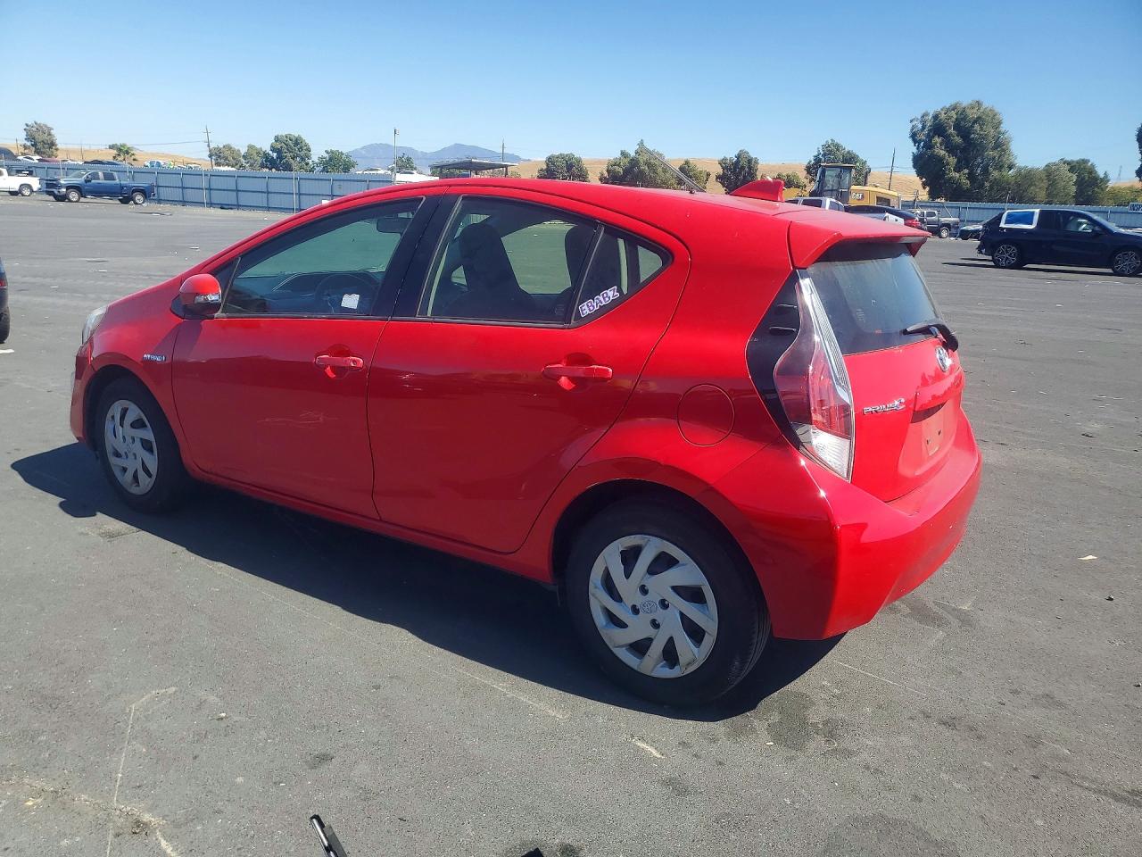 2015 TOYOTA PRIUS C ONE — снимка 2
