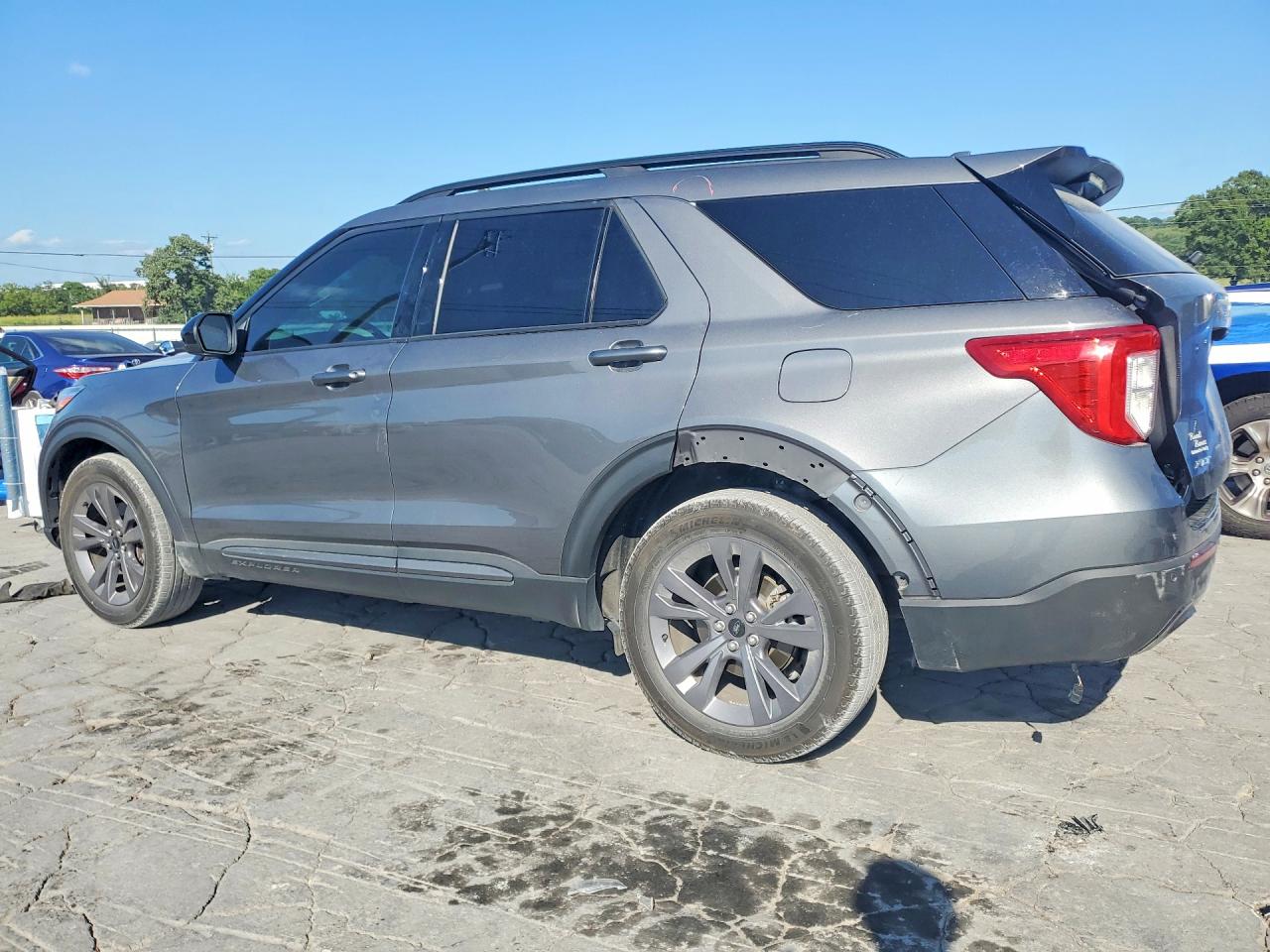 2023 FORD EXPLORER XLT — снимка 2