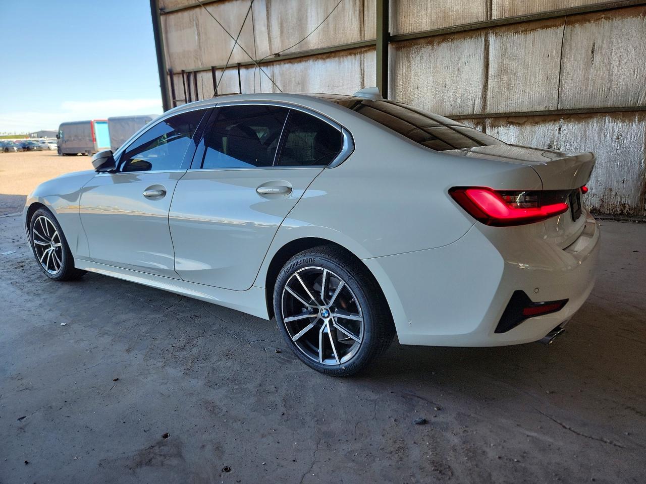 2021 BMW 330I — снимка 2