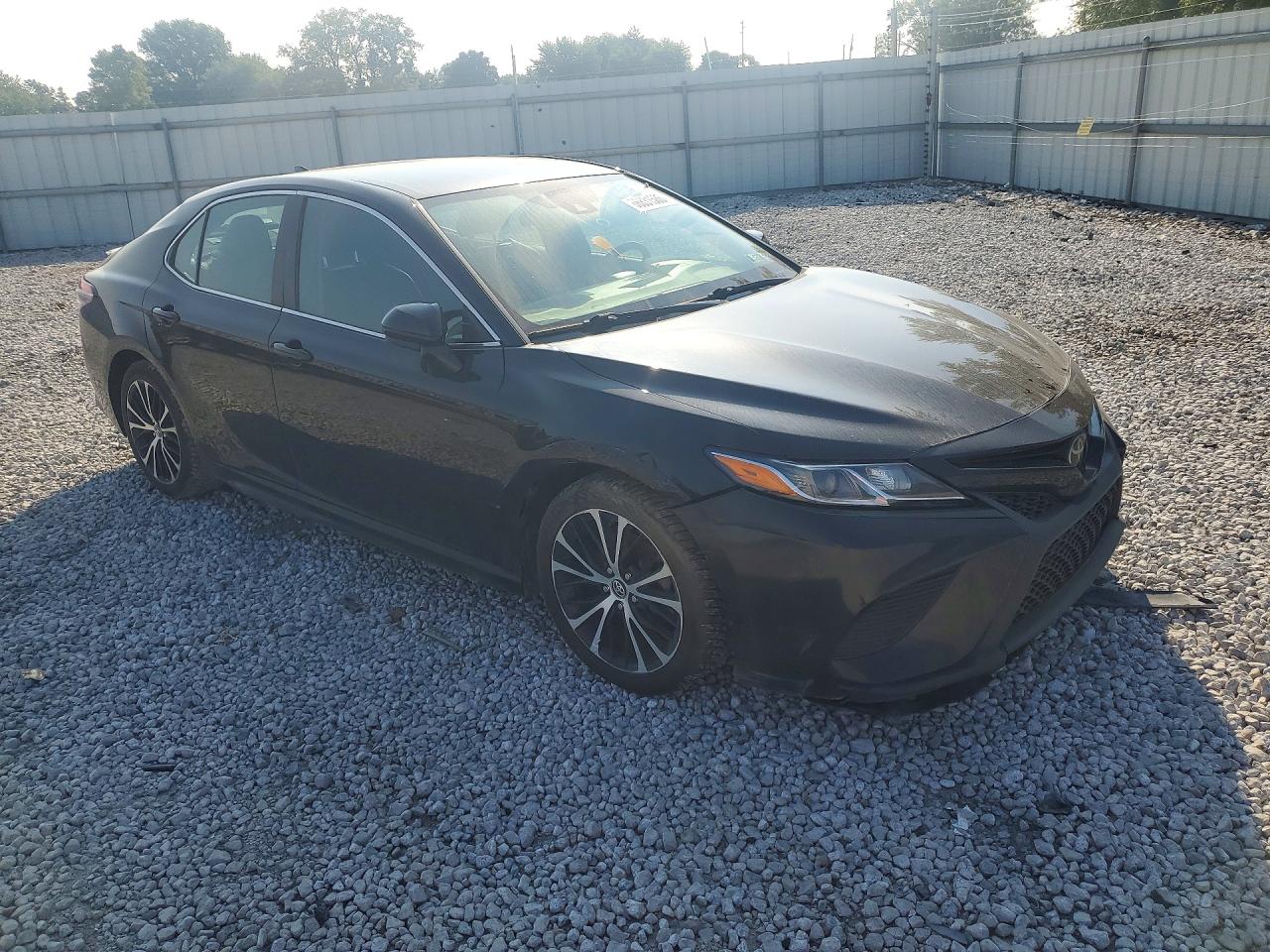 2020 TOYOTA CAMRY SE — снимка 4