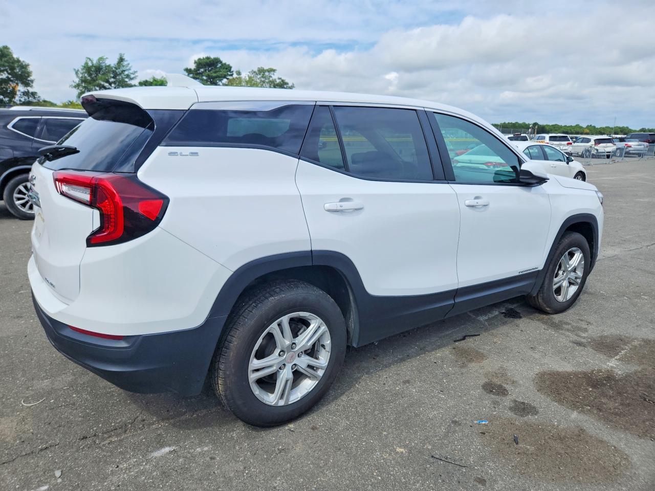 2024 GMC TERRAIN SLE — photo 3