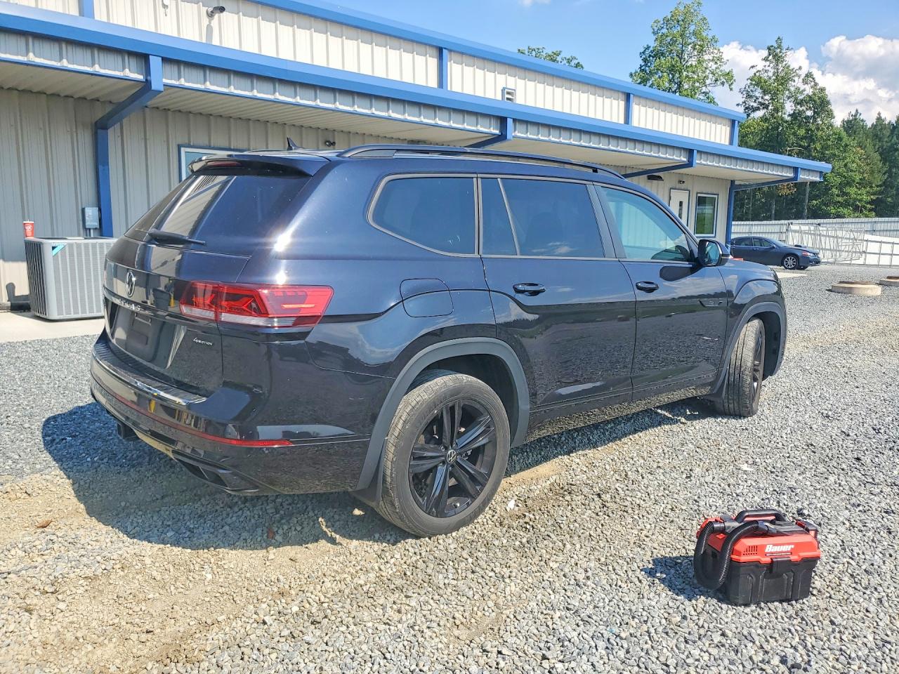 2023 VOLKSWAGEN ATLAS SEL R-LINE — снимка 3
