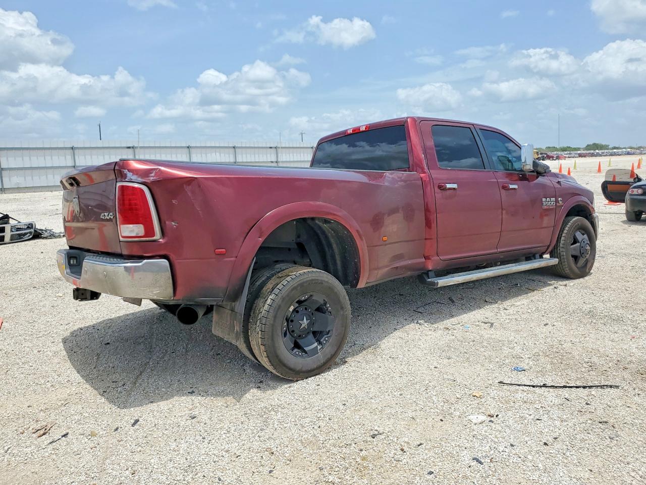 2017 RAM 3500 LARAMIE — снимка 3