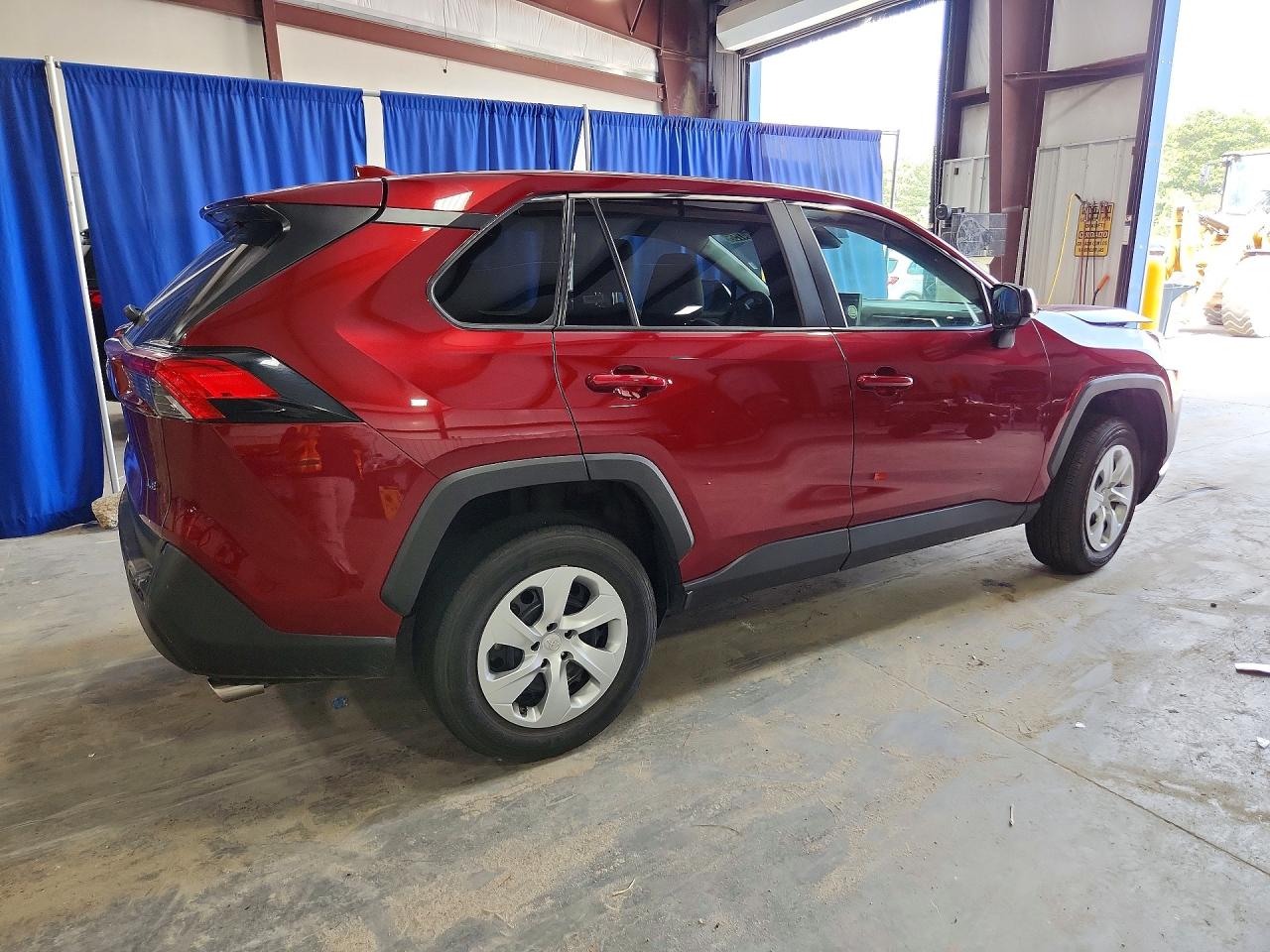 2025 TOYOTA RAV4 LE — снимка 3