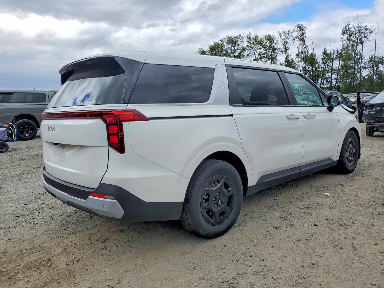 2026 KIA CARNIVAL LXS — снимка 3