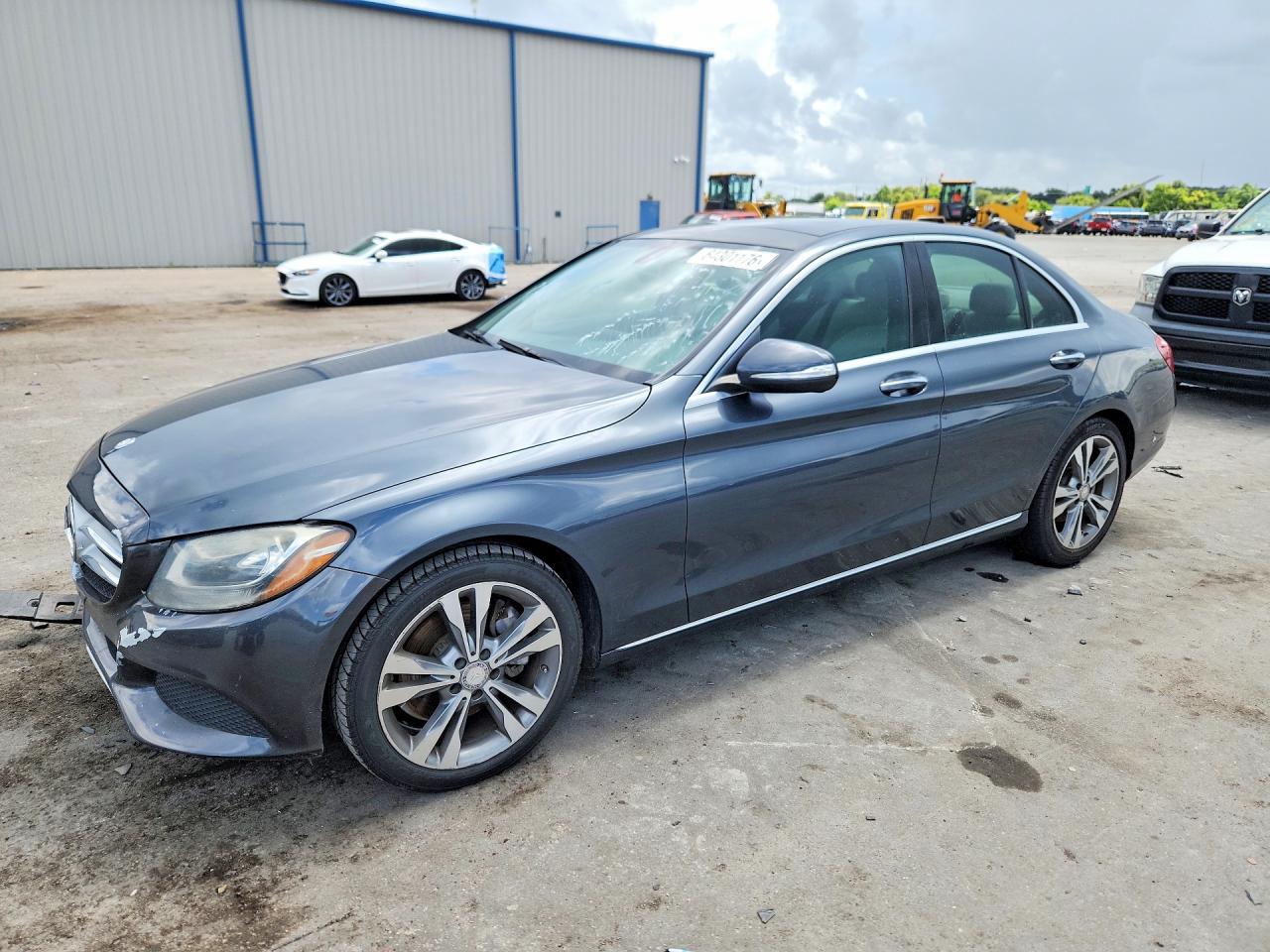 2015 MERCEDES-BENZ C 300