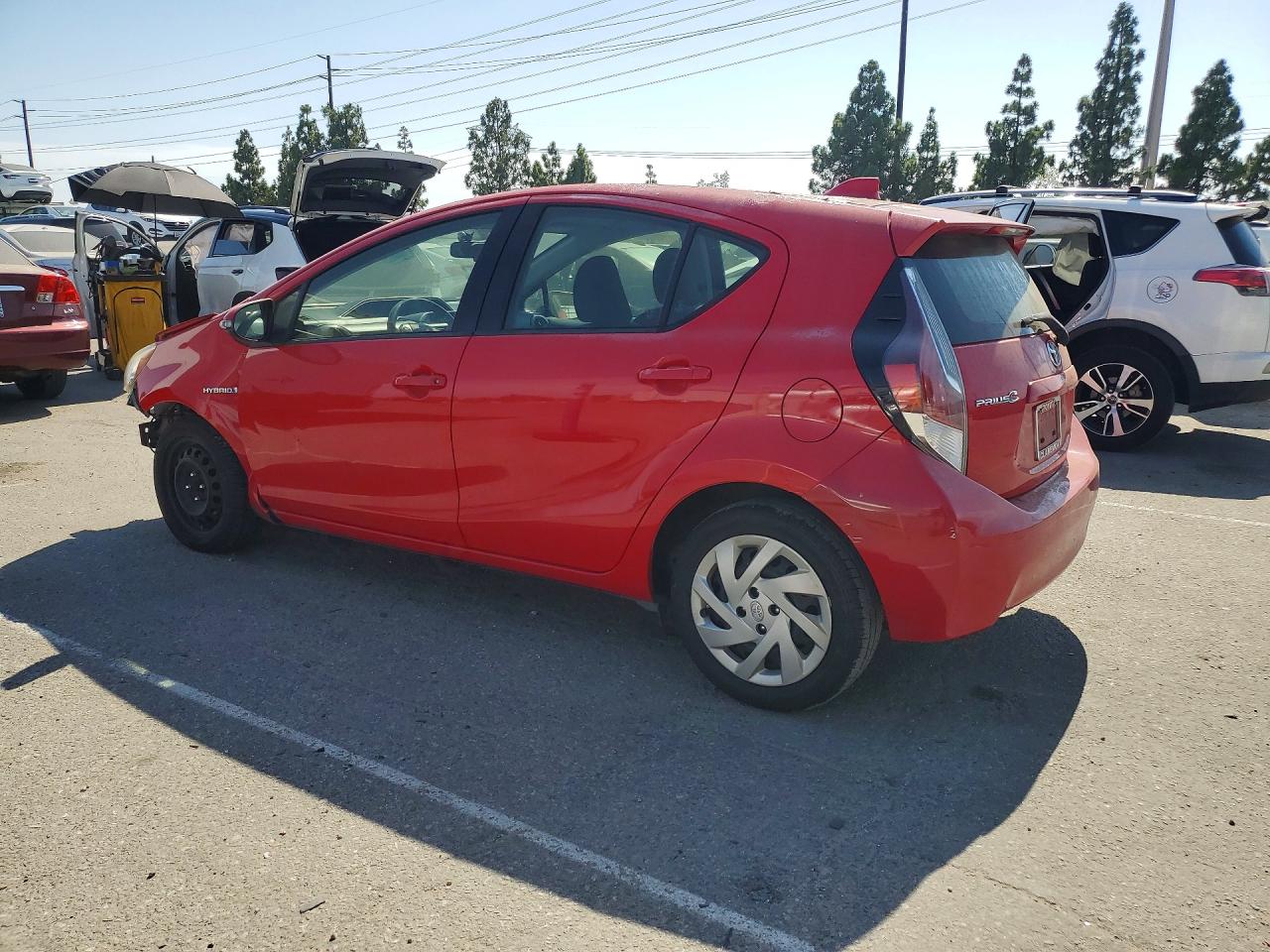 2015 TOYOTA PRIUS C TWO — снимка 2