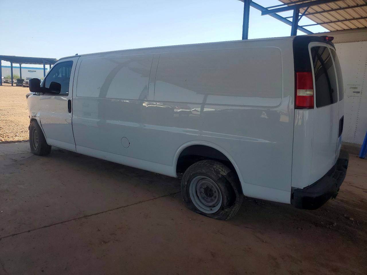 2017 CHEVROLET EXPRESS 2500 — снимка 2