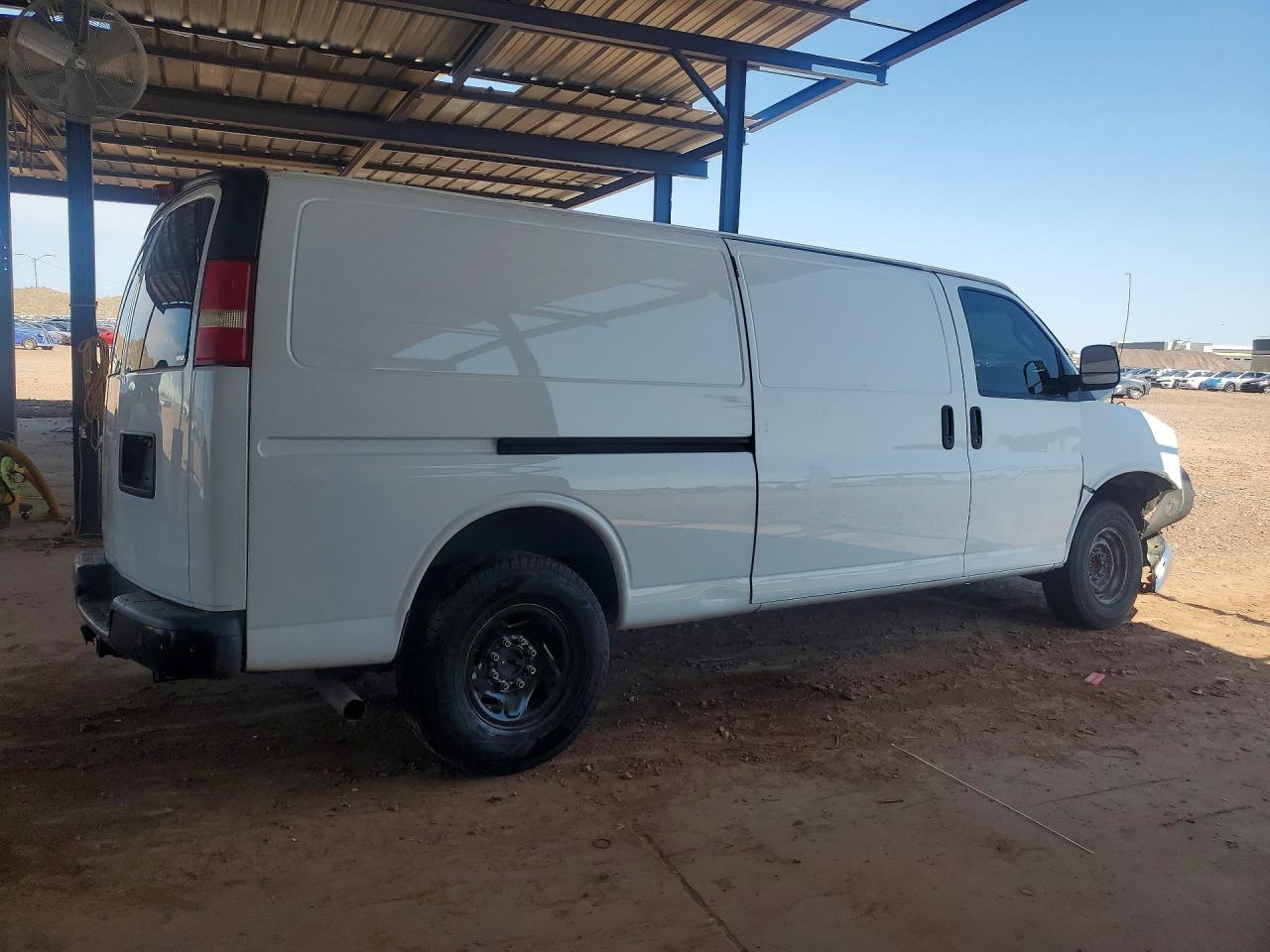 2017 CHEVROLET EXPRESS 2500 — снимка 3