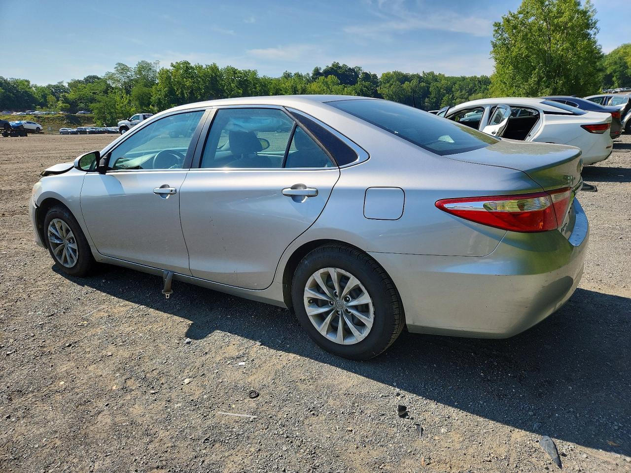 2016 TOYOTA CAMRY LE — снимка 2