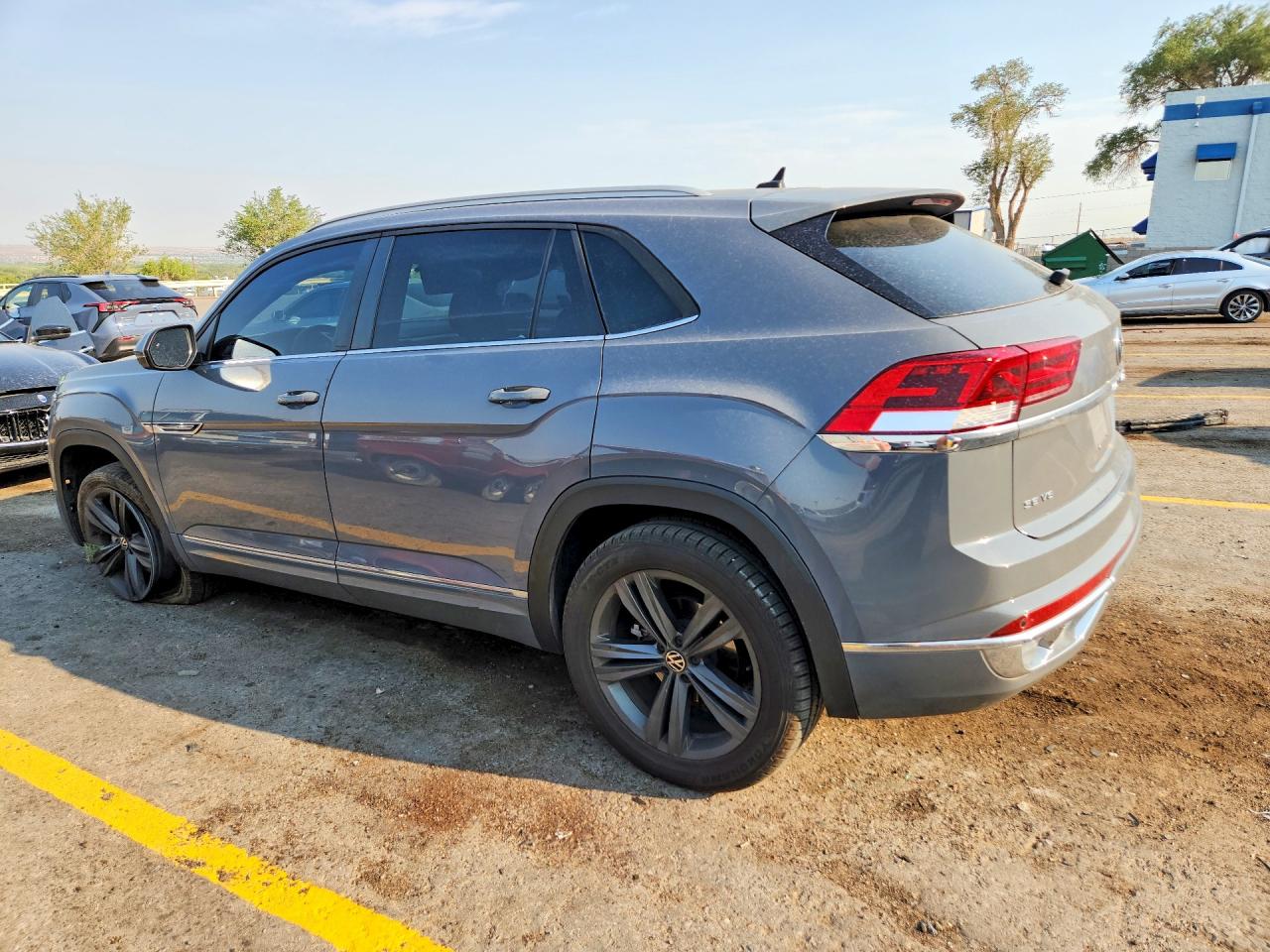 2021 VOLKSWAGEN ATLAS CROSS SPORT SE — снимка 2