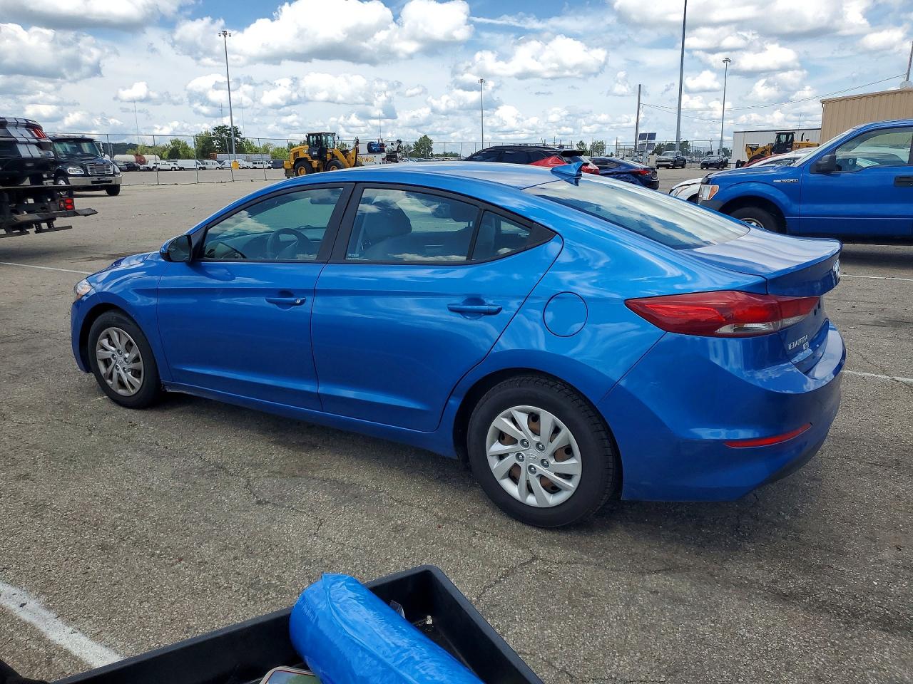 2017 HYUNDAI ELANTRA SE — снимка 2