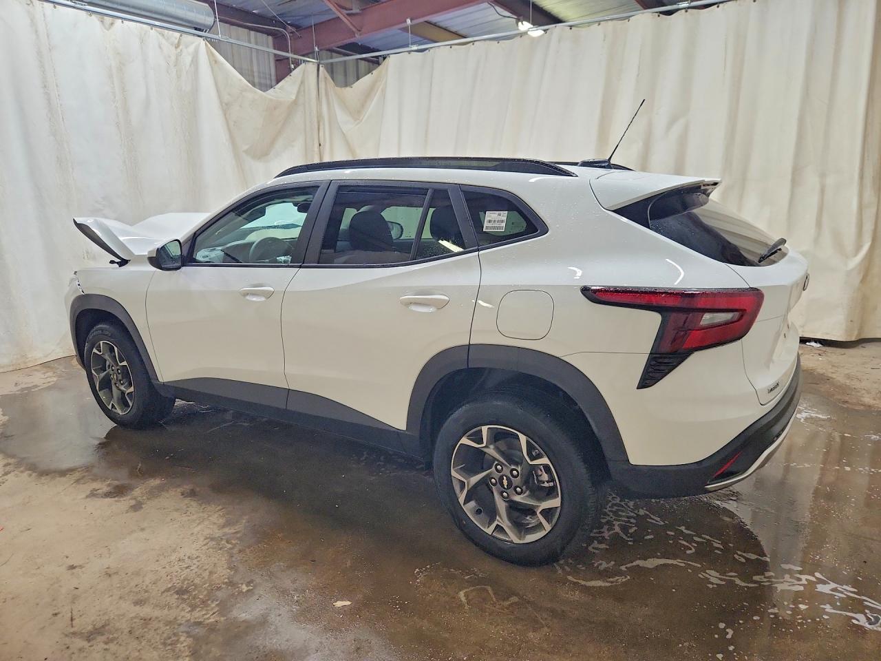 2026 CHEVROLET TRAX 1LT — снимка 2