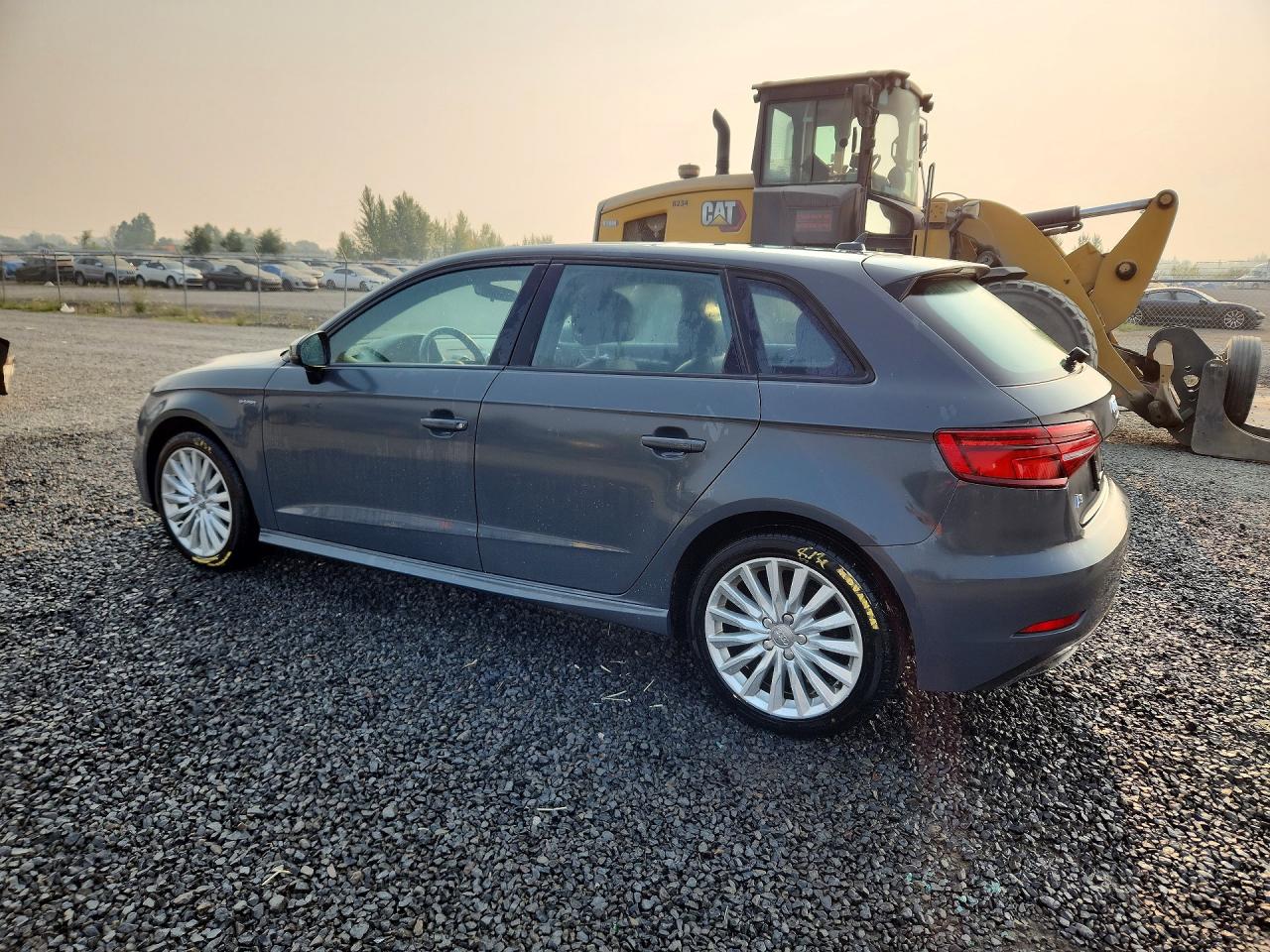 2017 AUDI A3 E-TRON PREMIUM — снимка 2