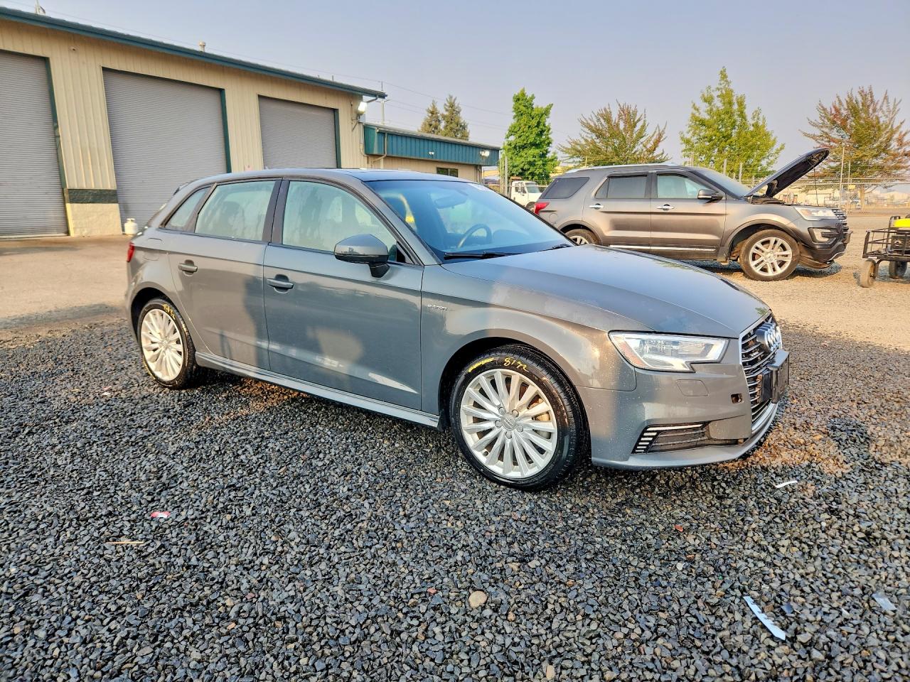 2017 AUDI A3 E-TRON PREMIUM — снимка 4