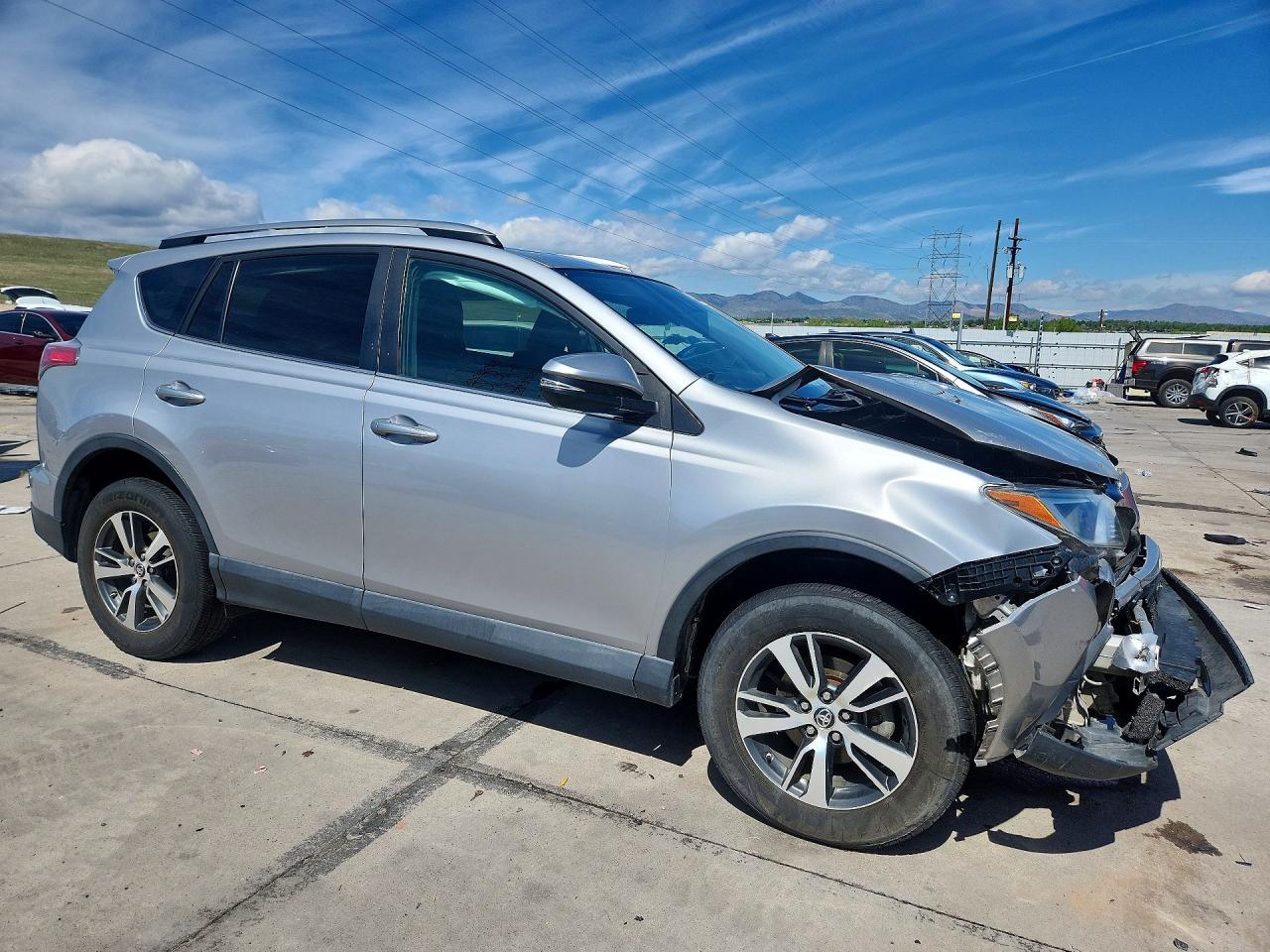 2017 TOYOTA RAV4 XLE — снимка 4