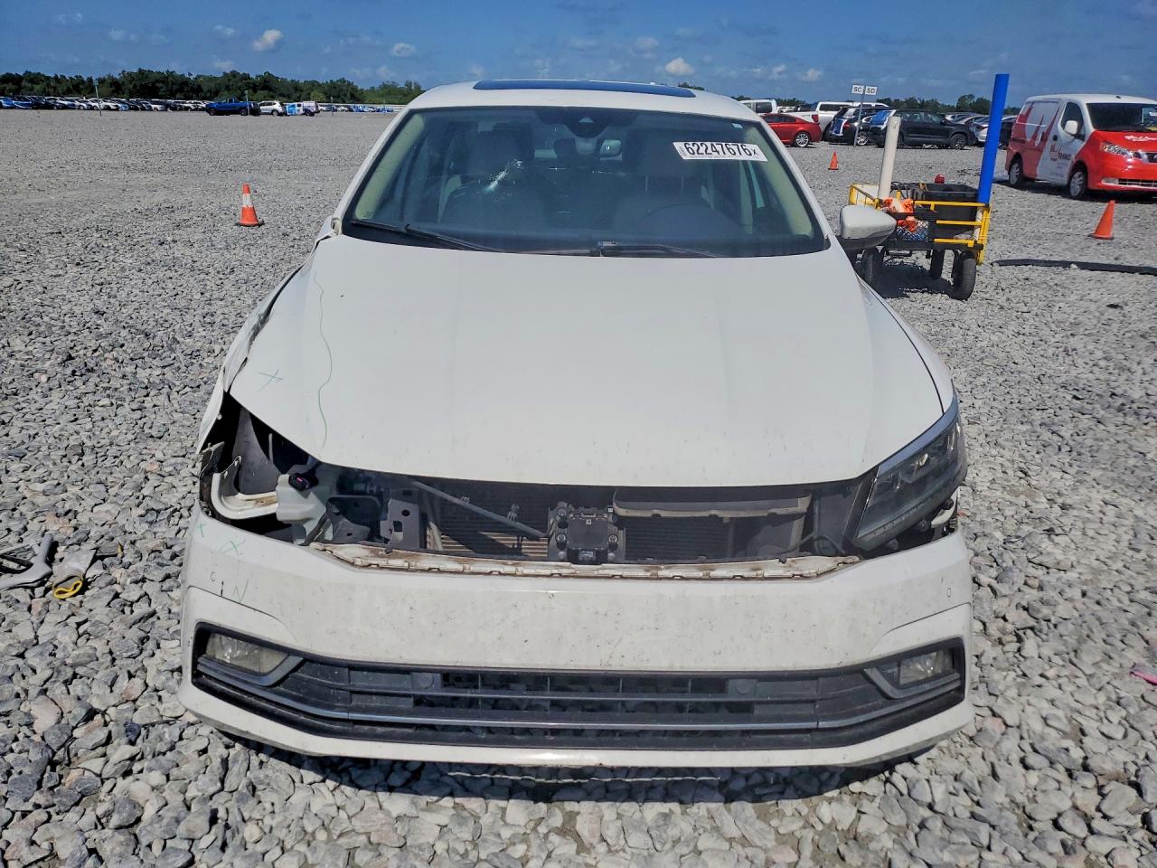 2017 VOLKSWAGEN PASSAT SEL PREMIUM — снимка 5