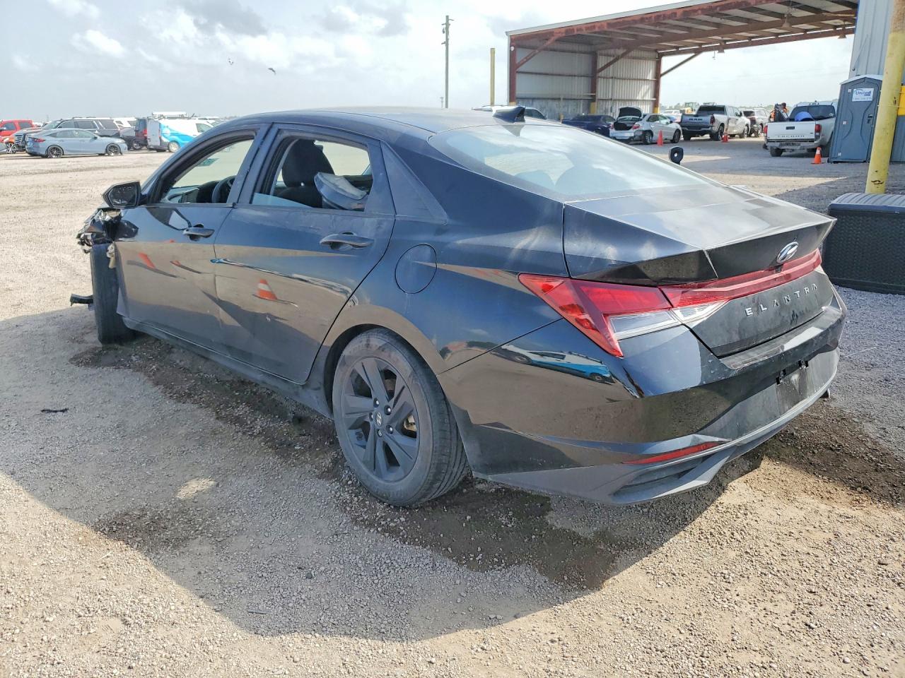 2023 HYUNDAI ELANTRA SEL — снимка 2