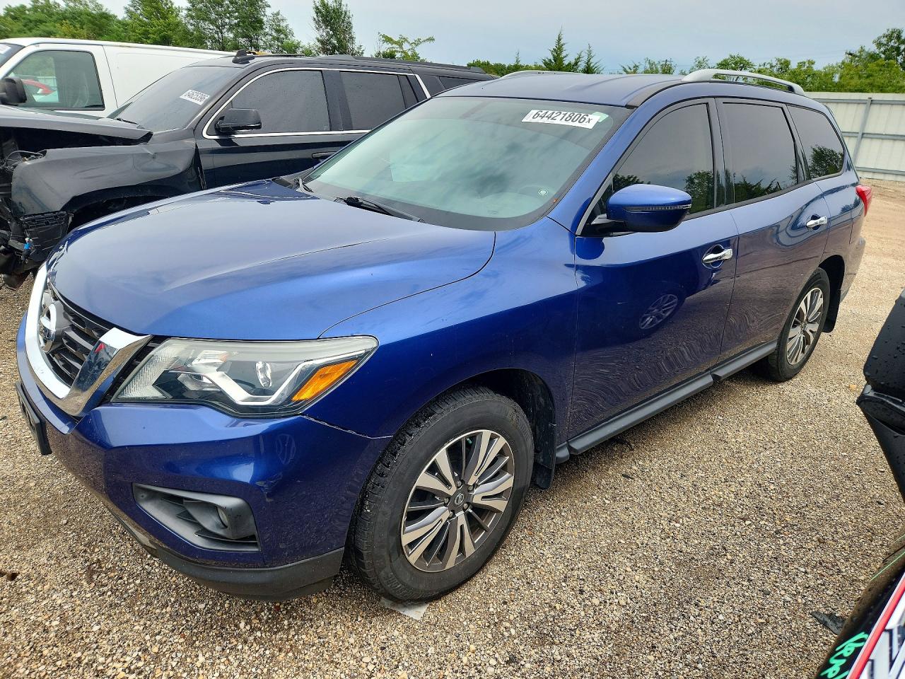 2018 NISSAN PATHFINDER SV