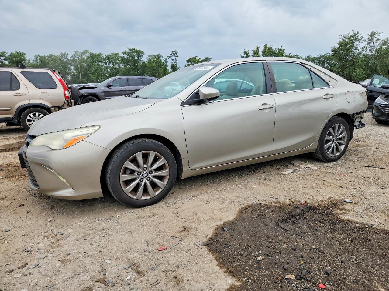 2016 TOYOTA CAMRY XLE