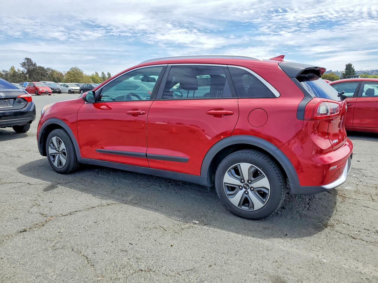 2017 KIA NIRO LX — снимка 2