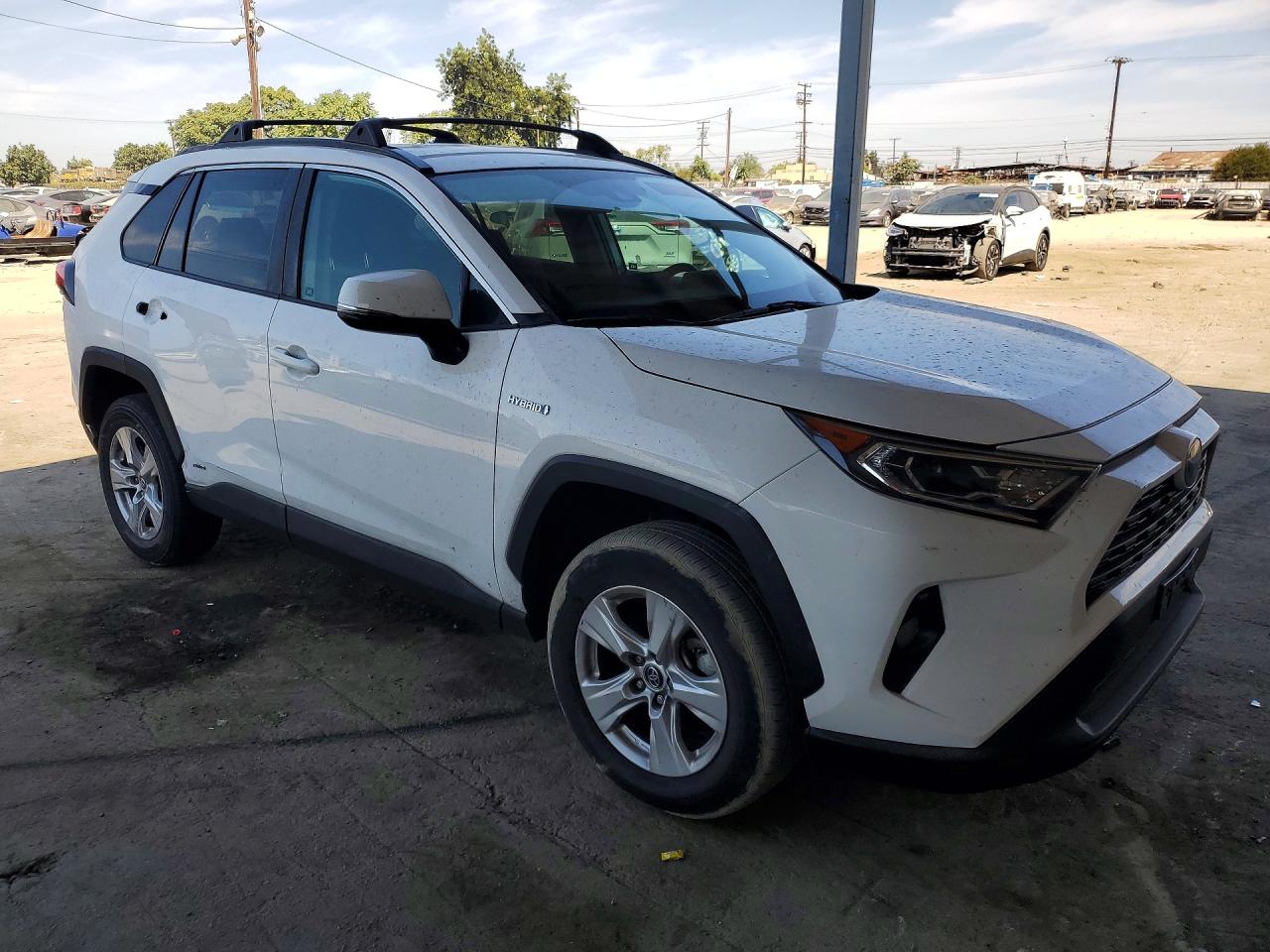 2021 TOYOTA RAV4 HYBRID XLE — снимка 4