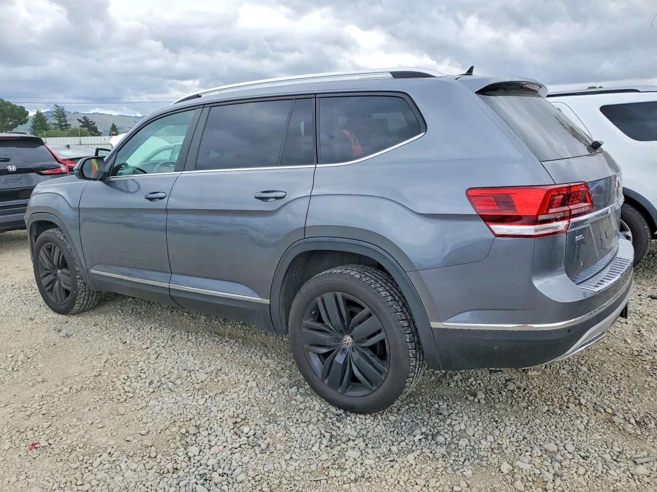 2019 VOLKSWAGEN ATLAS SEL — снимка 2