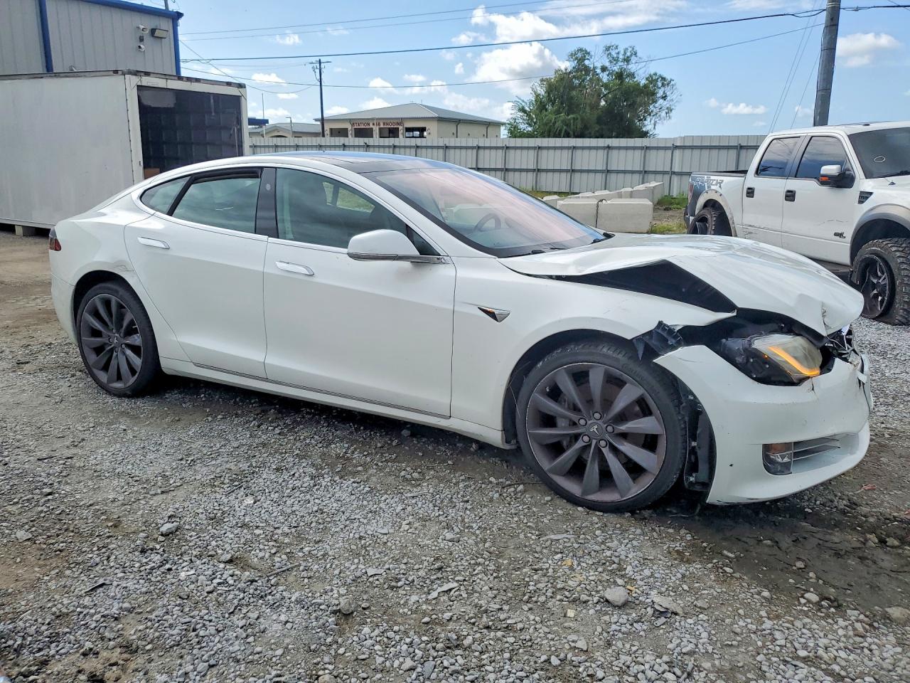 2017 TESLA MODEL S — снимка 4