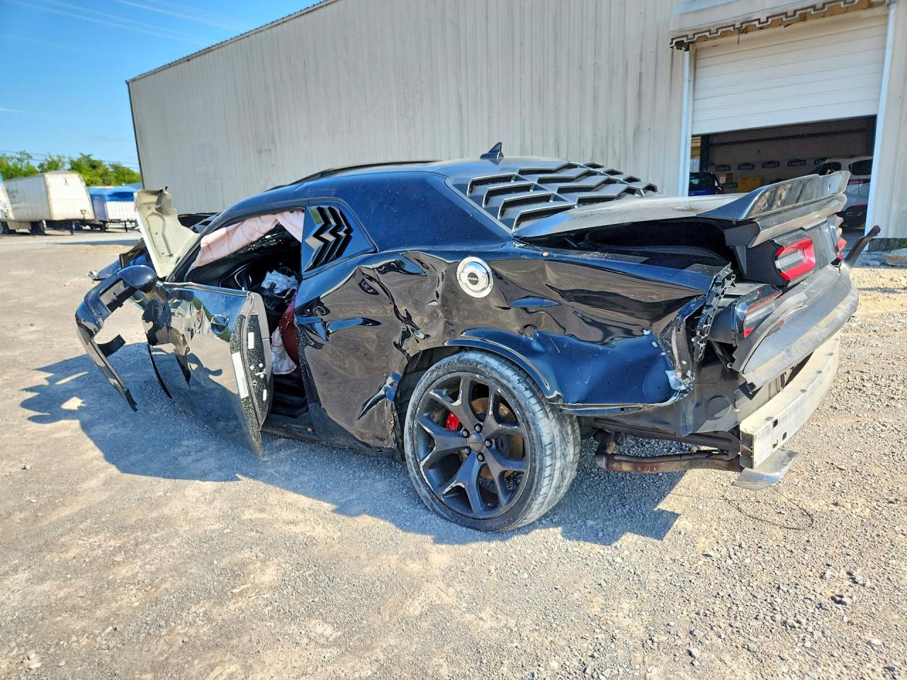2016 DODGE CHALLENGER R/T — снимка 2