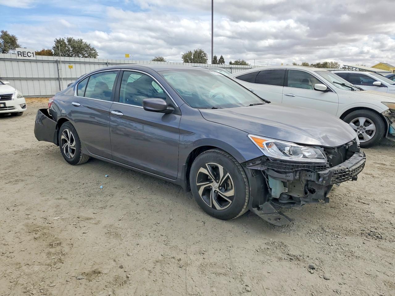 2017 HONDA ACCORD LX — снимка 4