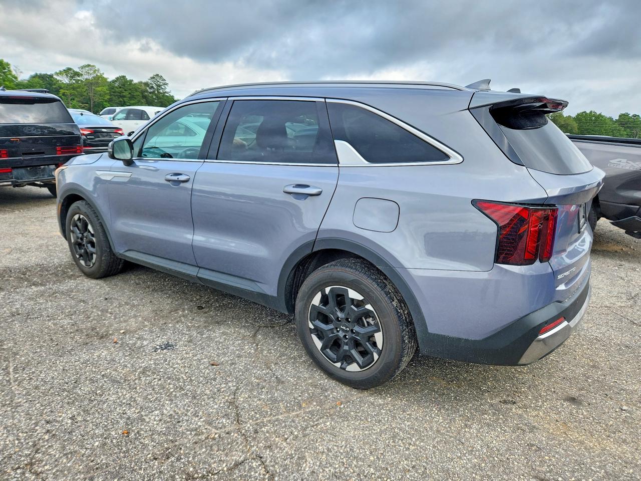 2024 KIA SORENTO S — снимка 2